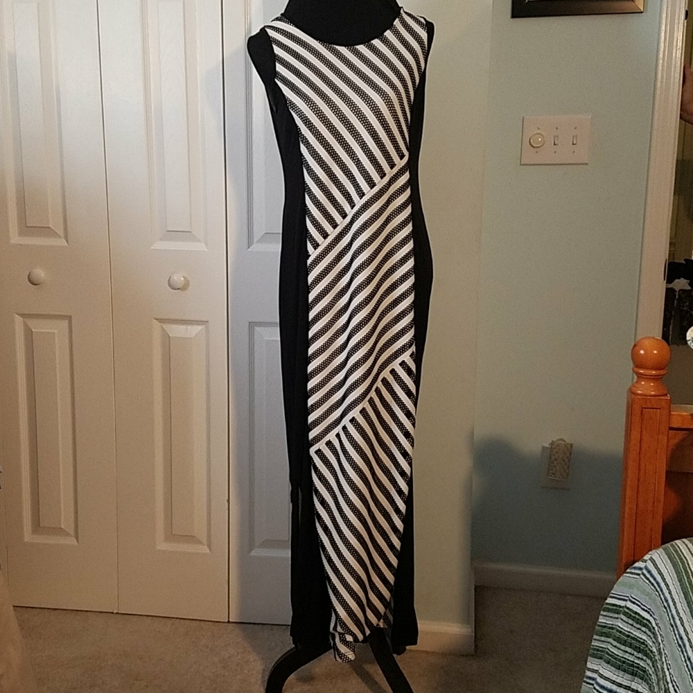 NWOT Chico's Dress Black White Size 1 Size 8